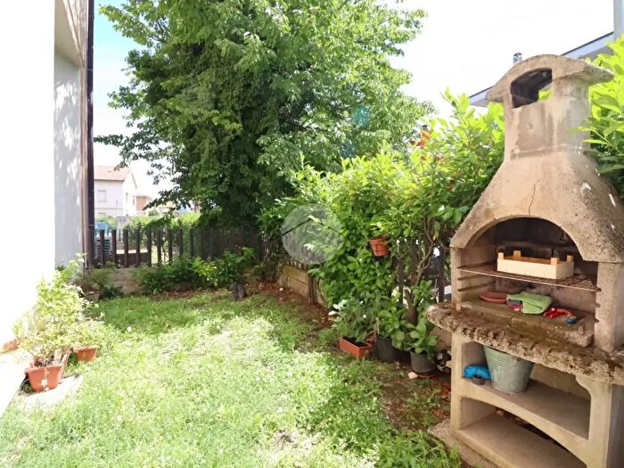 Casa quadrilocale in vendita in Str di Cesure, Terni