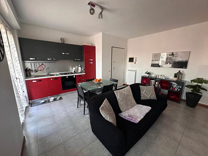 Appartamento bilocale in affitto in Via Aldo Moro, Lallio