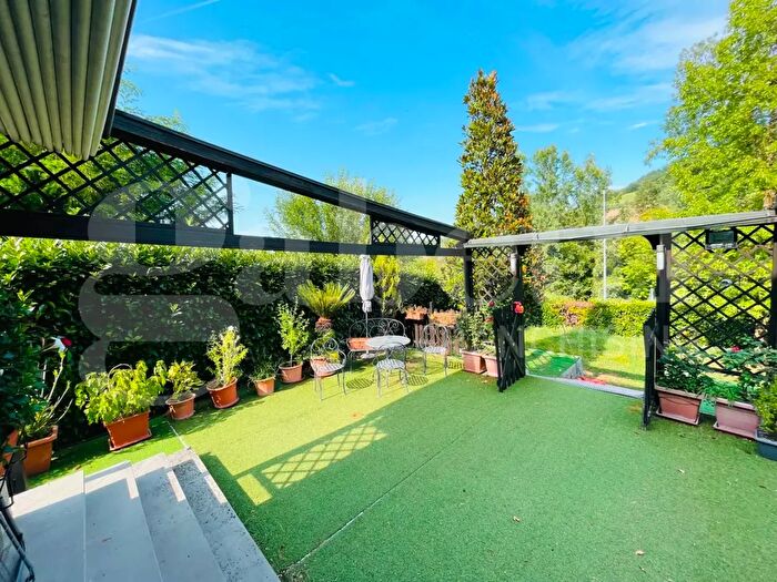 Casa con 6 locali in vendita in Via Spinelli, Monte San Pietro