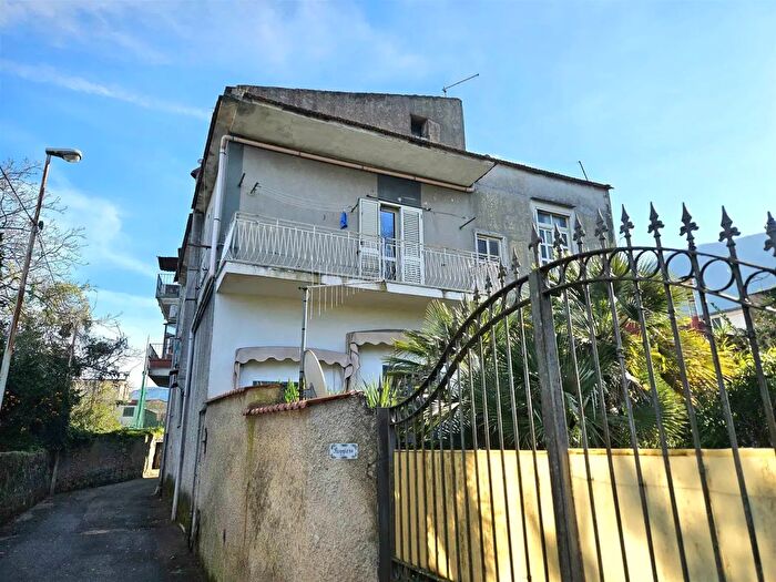 Casa quadrilocale in vendita in Via Pareti, Nocera Superiore