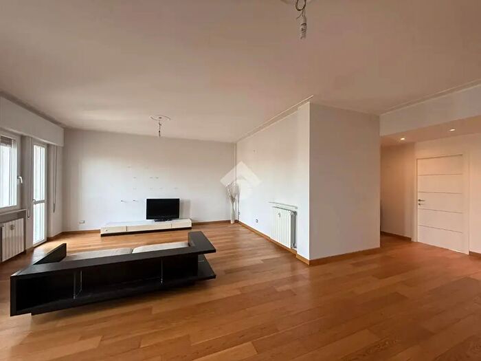 Appartamento con 5 locali in vendita in Via Giorgio Pallavicino, Codogno