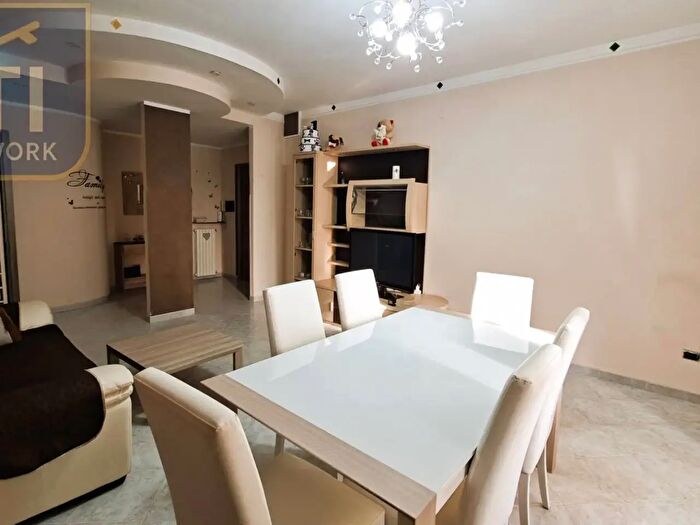 Appartamento con 6 locali in affitto in Via Mazzaroppi, Aquino