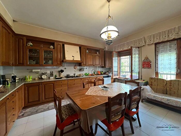 Appartamento quadrilocale in vendita in Vezzano sul Crostolo, Vezzano Sul Crostolo