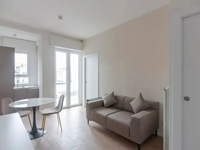 Appartamento bilocale in affitto in Via Derna, Milano