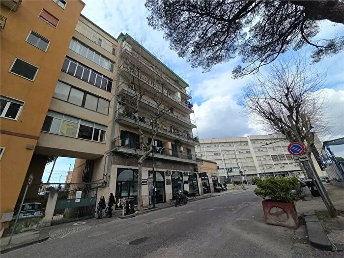 Appartamento quadrilocale in vendita in Via Antonino dAntona, Napoli