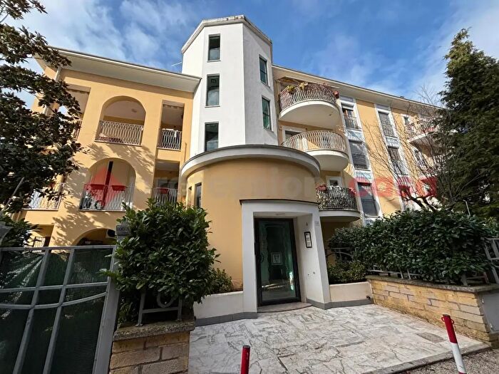 Appartamento con 5 locali in affitto in Via della Peschiera, Anagni