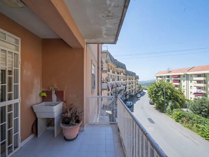 Appartamento quadrilocale in vendita in Via Umberto Terracini, Messina