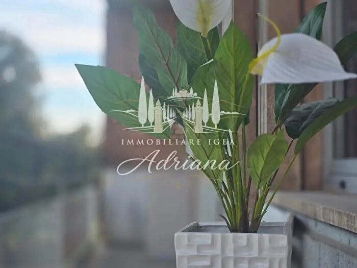 Appartamento con 6 locali in vendita in Siena