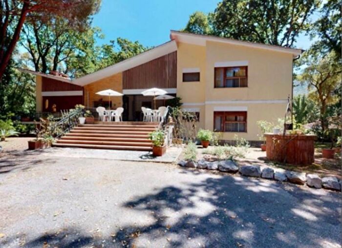 Casa con 6 locali in affitto in Selva Piana Baia Dargento, Sabaudia