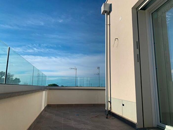 Appartamento quadrilocale in vendita in Viale Marche, Riccione