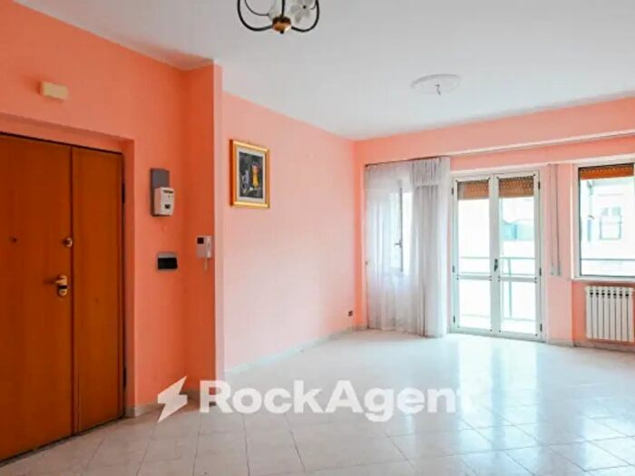 Appartamento trilocale in vendita in Via Giovanni Paolo Parisio, Catanzaro