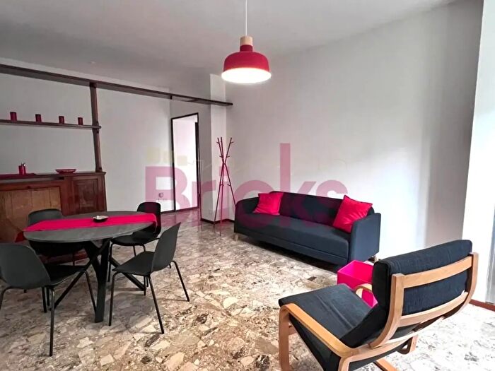 Appartamento quadrilocale in affitto in Via Fratelli Bressan, Milano