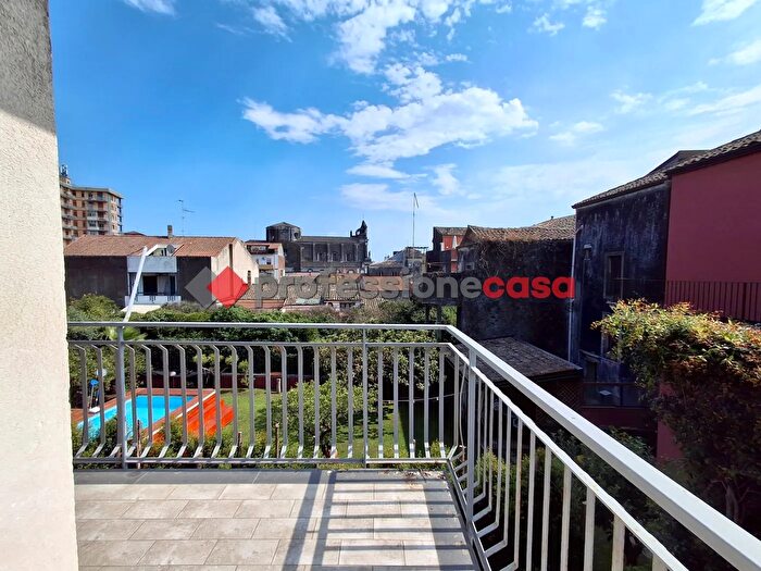 Appartamento trilocale in vendita in Vicolo Reina, Mascalucia