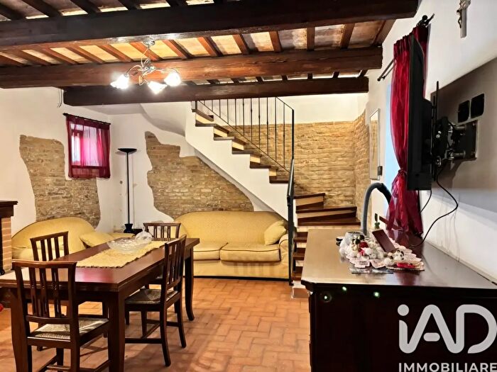 Casa quadrilocale in vendita in Via a Buccolini, Urbisaglia