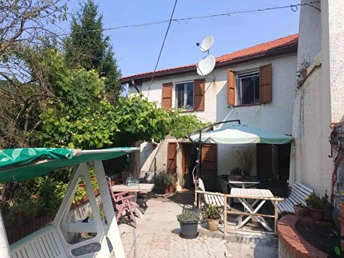 Casa con 7 locali in vendita in Località Olano, Mallare