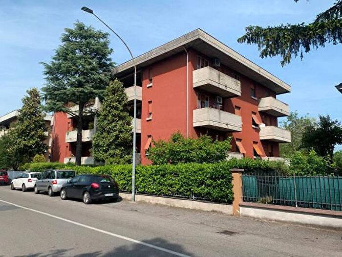 Appartamento trilocale in vendita in Strada del Paullo, Parma
