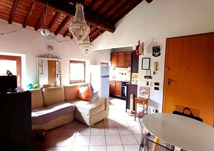 Appartamento trilocale in vendita in Veronetta, Verona