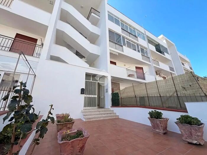 Appartamento bilocale in vendita in Via Valdemone, Pollina