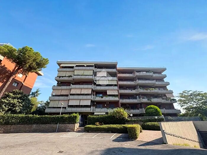 Appartamento bilocale in vendita in Via Fiume delle Perle, Roma