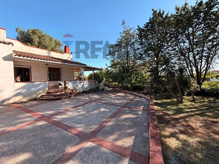 Casa con 7 locali in affitto in Strada Franzullo, Martina Franca