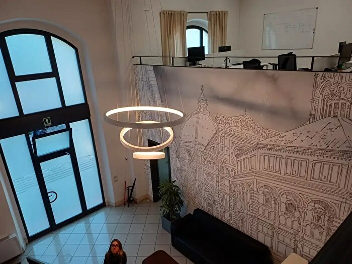Casa con 5 locali in affitto in Ponte Sospeso, Firenze