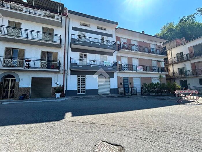 Appartamento con 5 locali in vendita in Via Roma, Casali del Manco