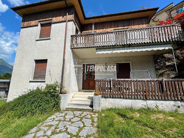 Casa con 12 locali in vendita in Via Piero Gobetti, Belluno