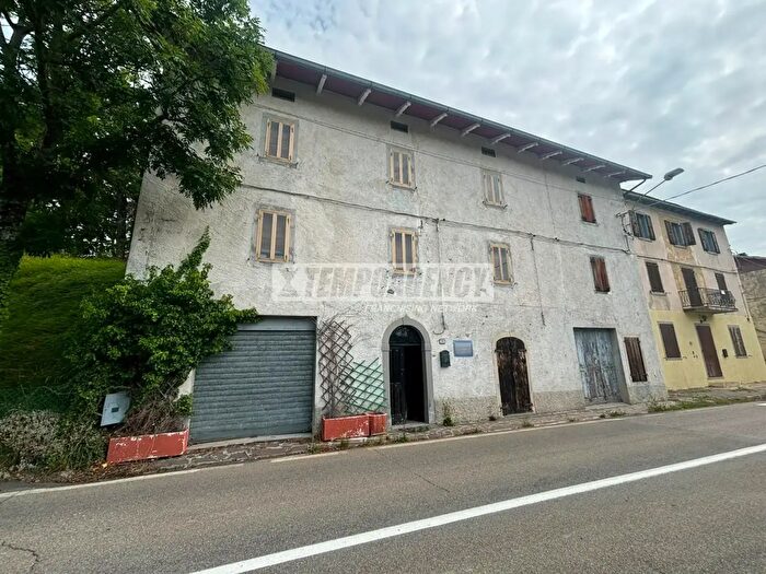 Appartamento con 5 locali in vendita in Via Provinciale per Pavullo, Sestola