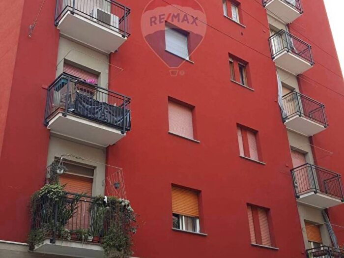 Appartamento bilocale in affitto in Via Angelo Della Pergola, Isola, Milano