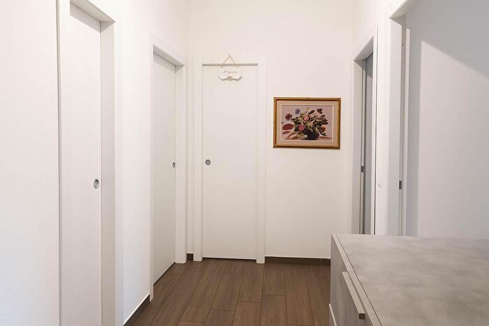 Appartamento con 5 locali in vendita in Modena