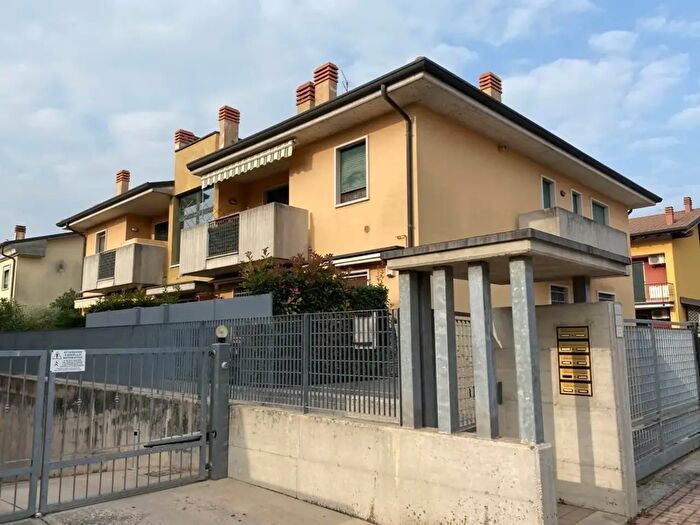Appartamento bilocale in vendita in Via Marzabotto, Mozzecane