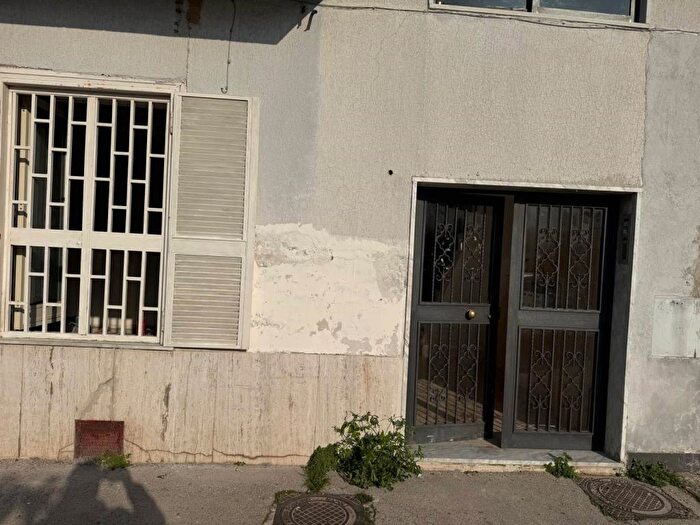 Appartamento bilocale in affitto in Via Canonico Giovanni Scherillo, Soccavo, Napoli