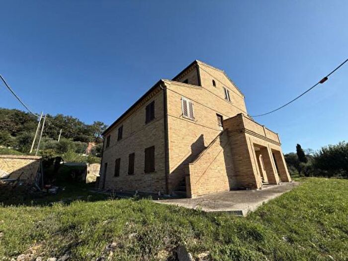 Casa con 6 locali in vendita in Contrada Palazzo Rosso a, Potenza Picena
