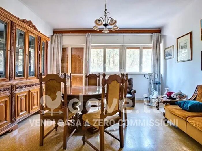 Appartamento trilocale in vendita in Piazza Jan Palach, Roma