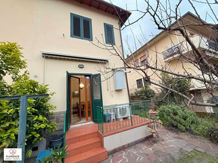 Casa quadrilocale in affitto in Via Settembre, Centro, Scandicci