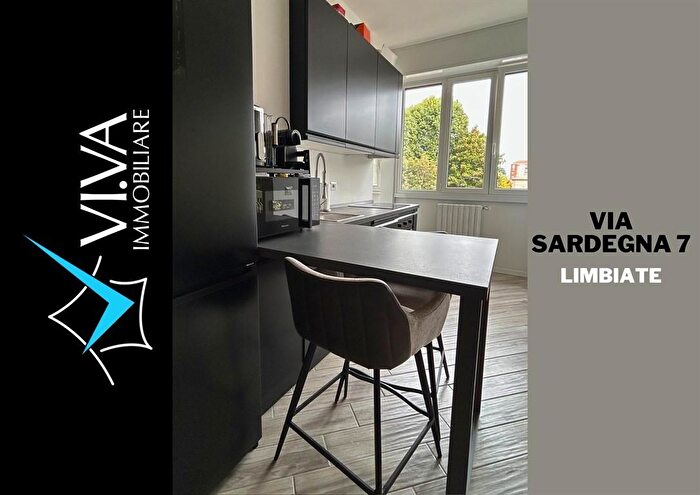 Appartamento bilocale in vendita in Via Sardegna, Limbiate