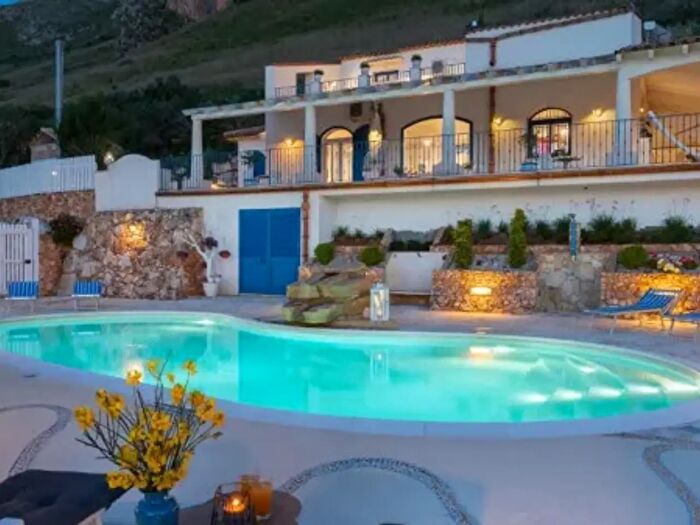 Casa con 6 locali in vendita in Strada Provinciale Fraginesi Costamante, Castellammare Del Golfo