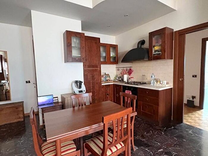 Appartamento trilocale in affitto in Via Gerolamo Borsieri, Viale Varese Crocifisso, Como