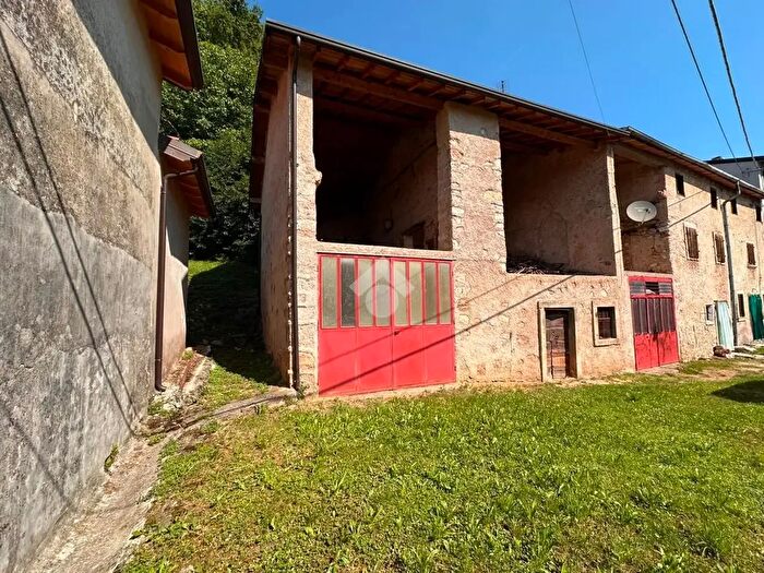 Casa trilocale in vendita in Via Fermo Sisto Zerbato, Tregnago