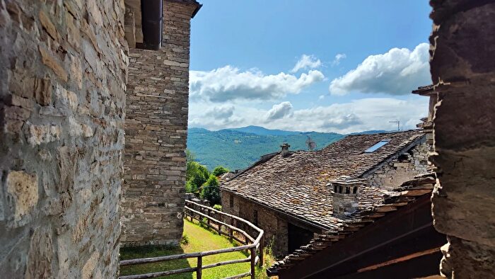 Casa trilocale in vendita in Strada Pagazzano, Berceto