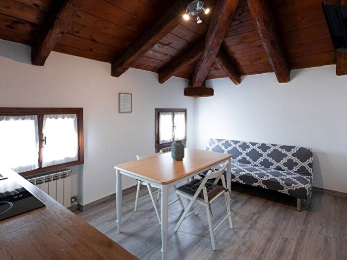 Casa bilocale in affitto in Via Asseggiano, Asseggiano, Venezia