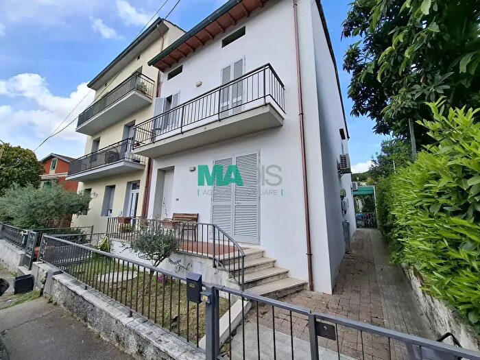 Casa con 5 locali in vendita in Via Ferdinando I De' Medici, Poggio A Caiano