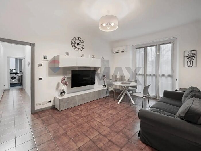 Appartamento trilocale in vendita in Via Piave, Cavenago Di Brianza