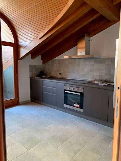 Appartamento trilocale in affitto in VIA GIACOMO LEOPARDI, Centro, Varese