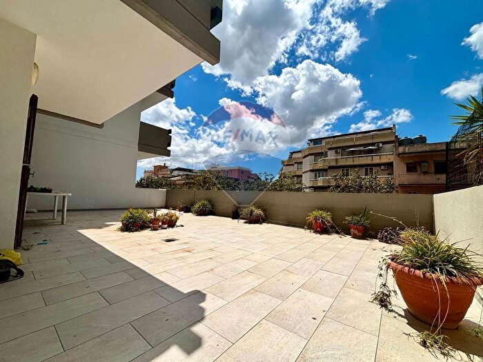 Appartamento con 6 locali in vendita in Via Archimede a, Ragusa