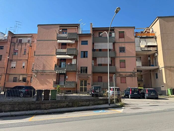 Appartamento trilocale in vendita in Via Giovan Battista De Cosmi Caltanissetta, Caltanissetta