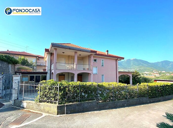 Appartamento con 6 locali in vendita in Via Colle, Boissano