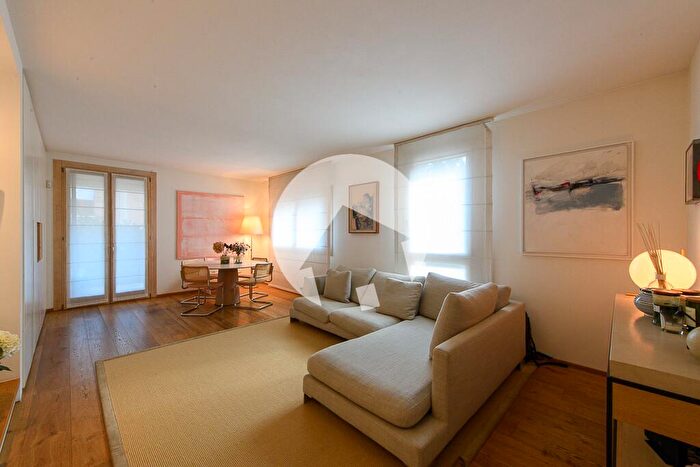 Appartamento con 7 locali in vendita in Via Guido Riccio Fogliani, Reggio Emilia