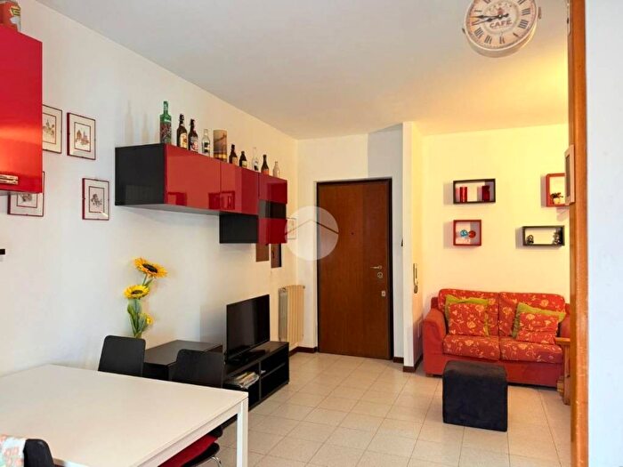 Appartamento trilocale in affitto in Via Luvoni, Ceredo, Seregno