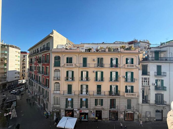 Appartamento quadrilocale in affitto in Via Gian Lorenzo Bernini, Vomero, Napoli